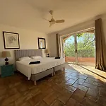 Provencale De Charme Avec Piscine Et Vue * Сент-Максім