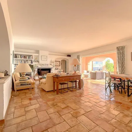 Provencale De Charme Avec Piscine Et Vue Villa *
