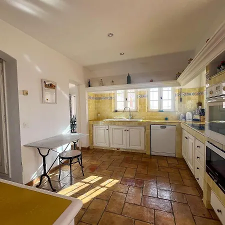 Provencale De Charme Avec Piscine Et Vue *