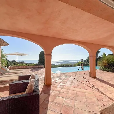 Provencale De Charme Avec Piscine Et Vue ヴィラ *