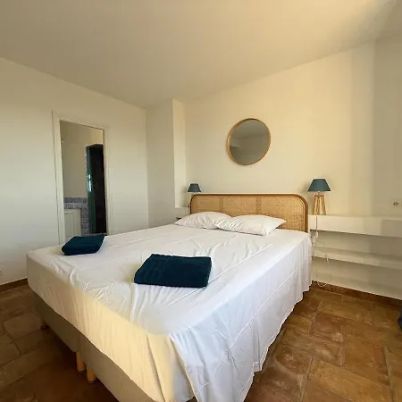 Provencale De Charme Avec Piscine Et Vue فيلة *